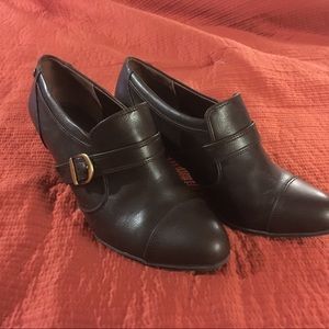 Life Stride Brown Ankle Loafer Booties Size 8